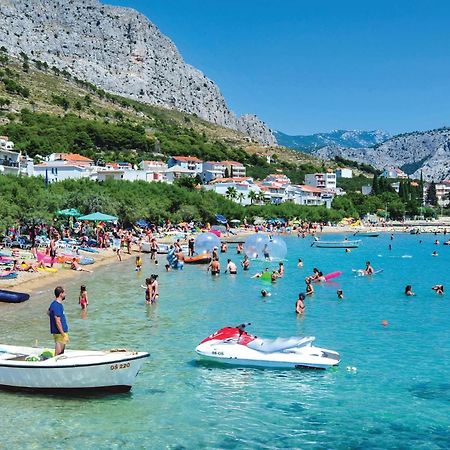 Gorgeous Apartment In Omis With House Sea View Exterior photo