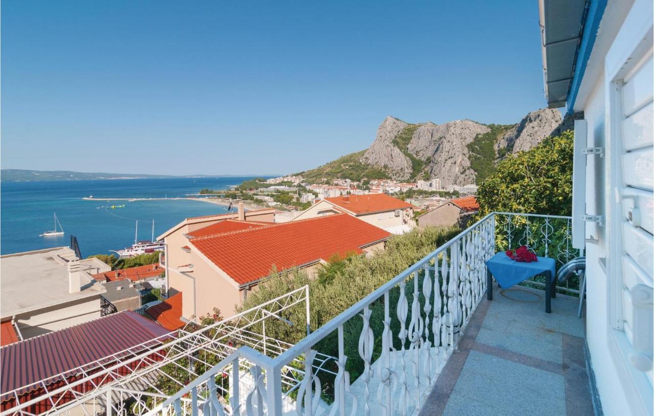 Gorgeous Apartment In Omis With House Sea View Exterior photo