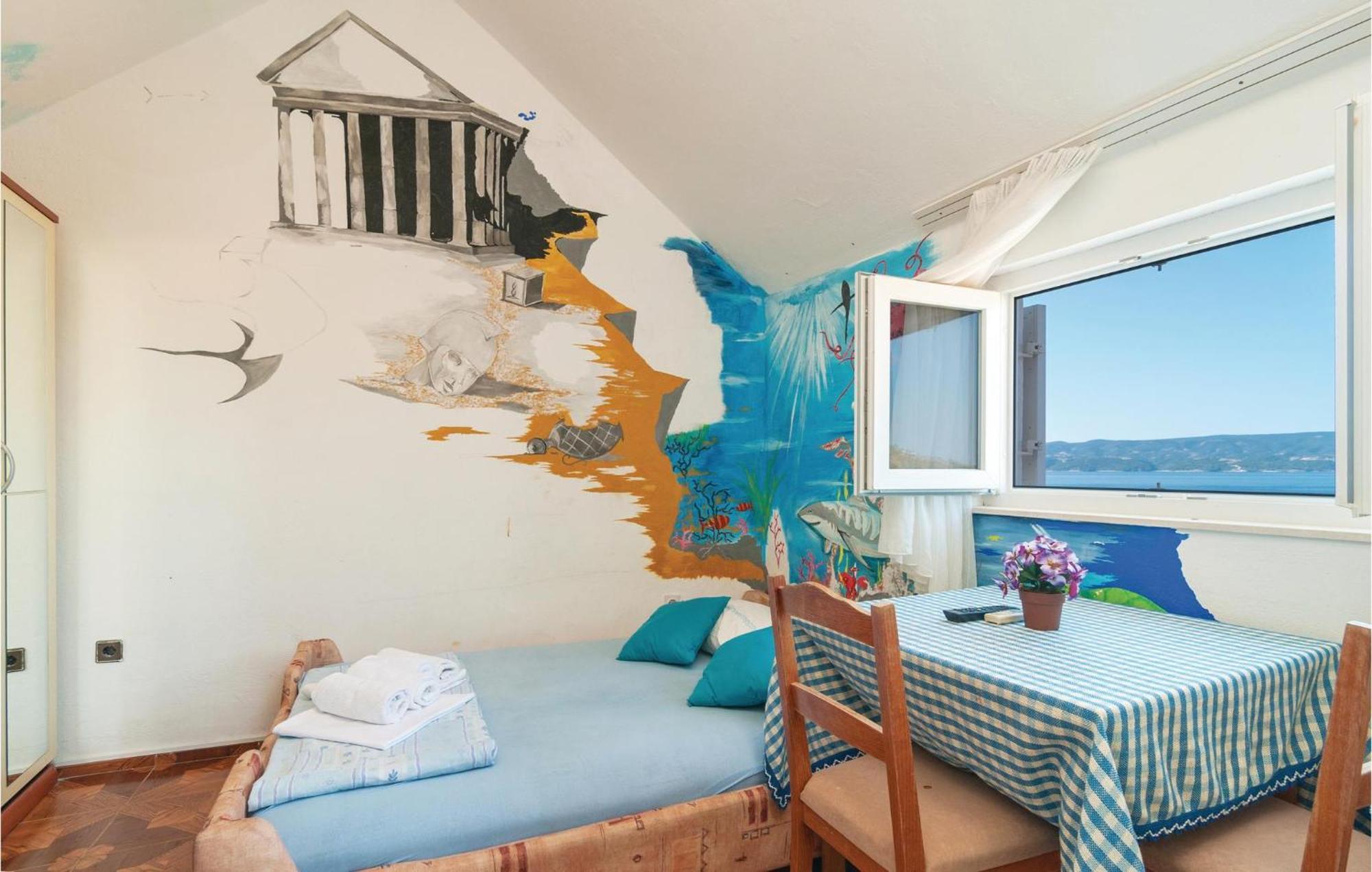 Gorgeous Apartment In Omis With House Sea View Exterior photo